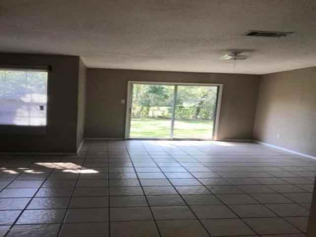 4224 Mimosa Dr - Photo 3 of 6