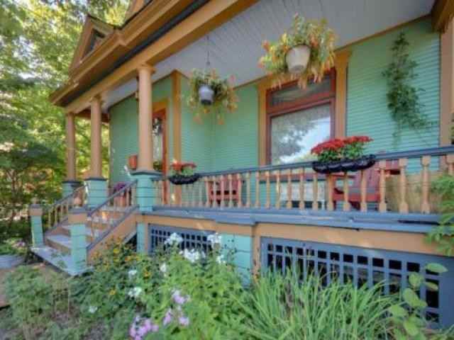 908 W 22nd St - Photo 3 of 6