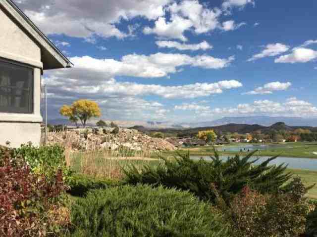 458 Tiara Vista Dr - Photo 3 of 6