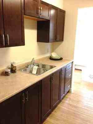 672 College Dr - Photo 2 of 9