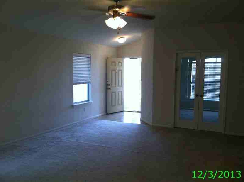 6204 Griffith Loop - Photo 2 of 10