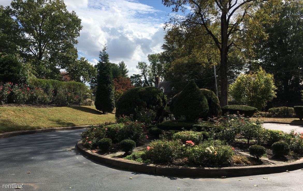 1029 W Cliveden St - Photo 3 of 7