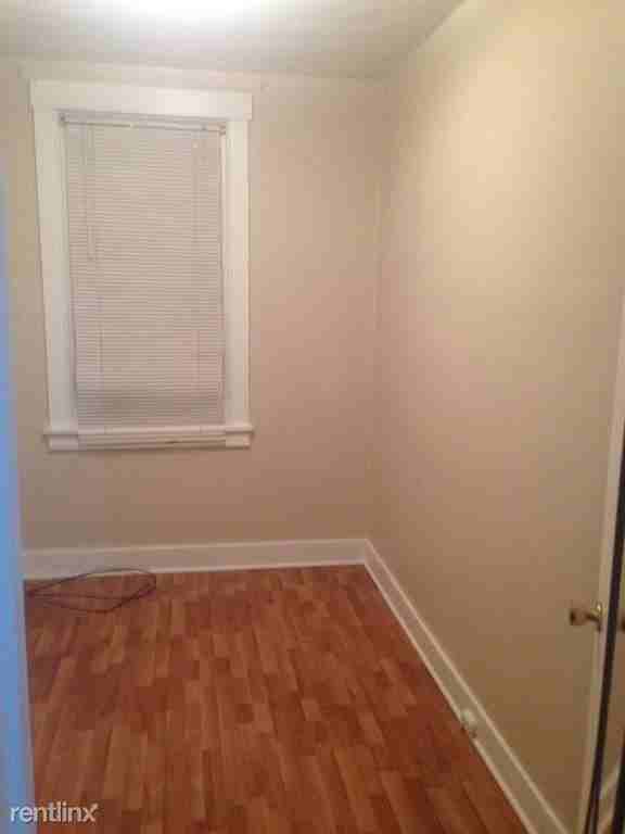 313 Augusta St - Photo 3 of 11