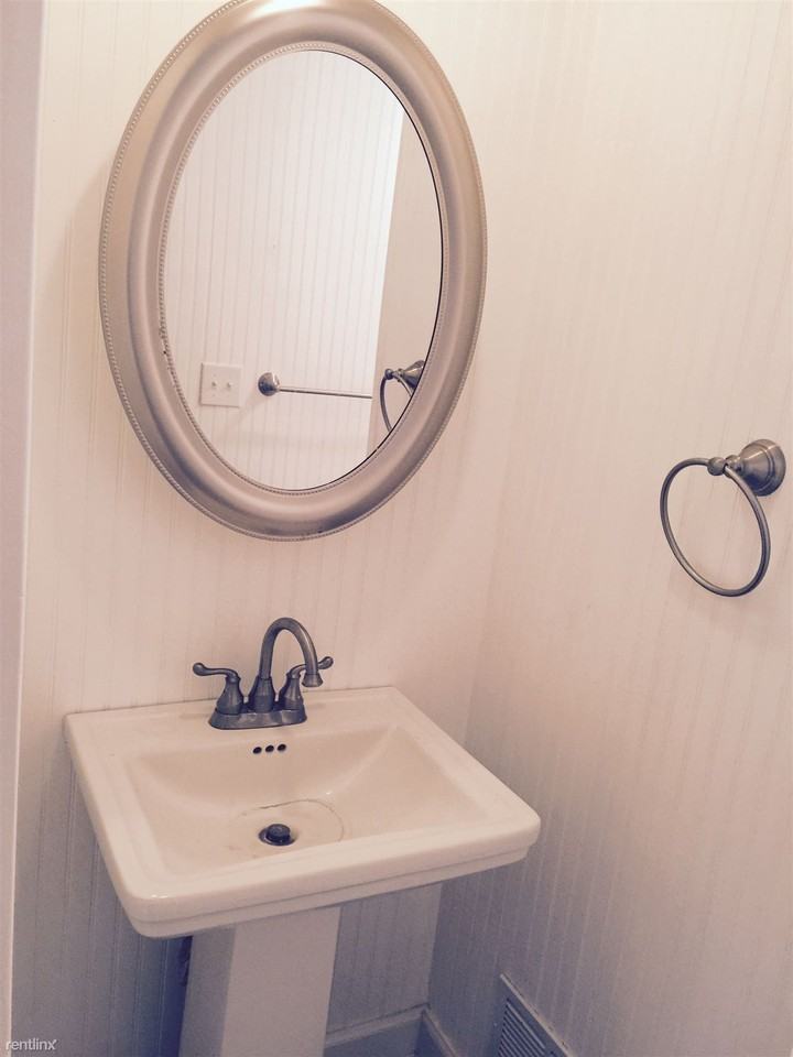 527 Hall Rd - Photo 3 of 8