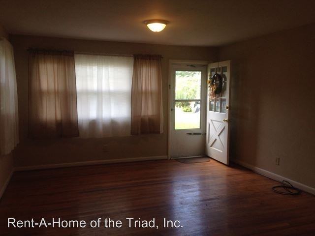 812 Summit Ave - Photo 3 of 14