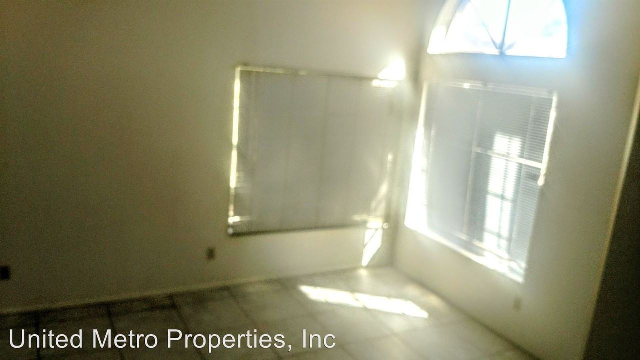 3806 W Cielo Grande - Photo 2 of 11