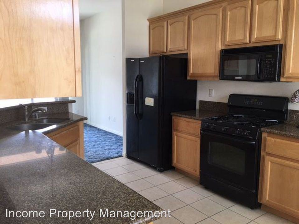 8520 Sugar Pine Ct - Photo 2 of 13