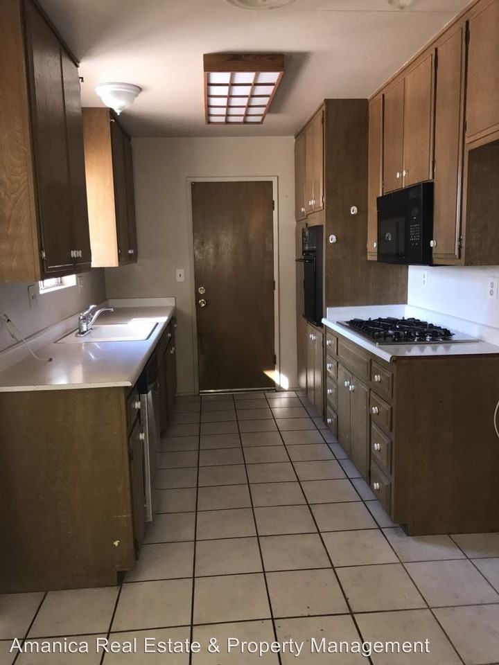 2867 Cindy Ln - Photo 3 of 4