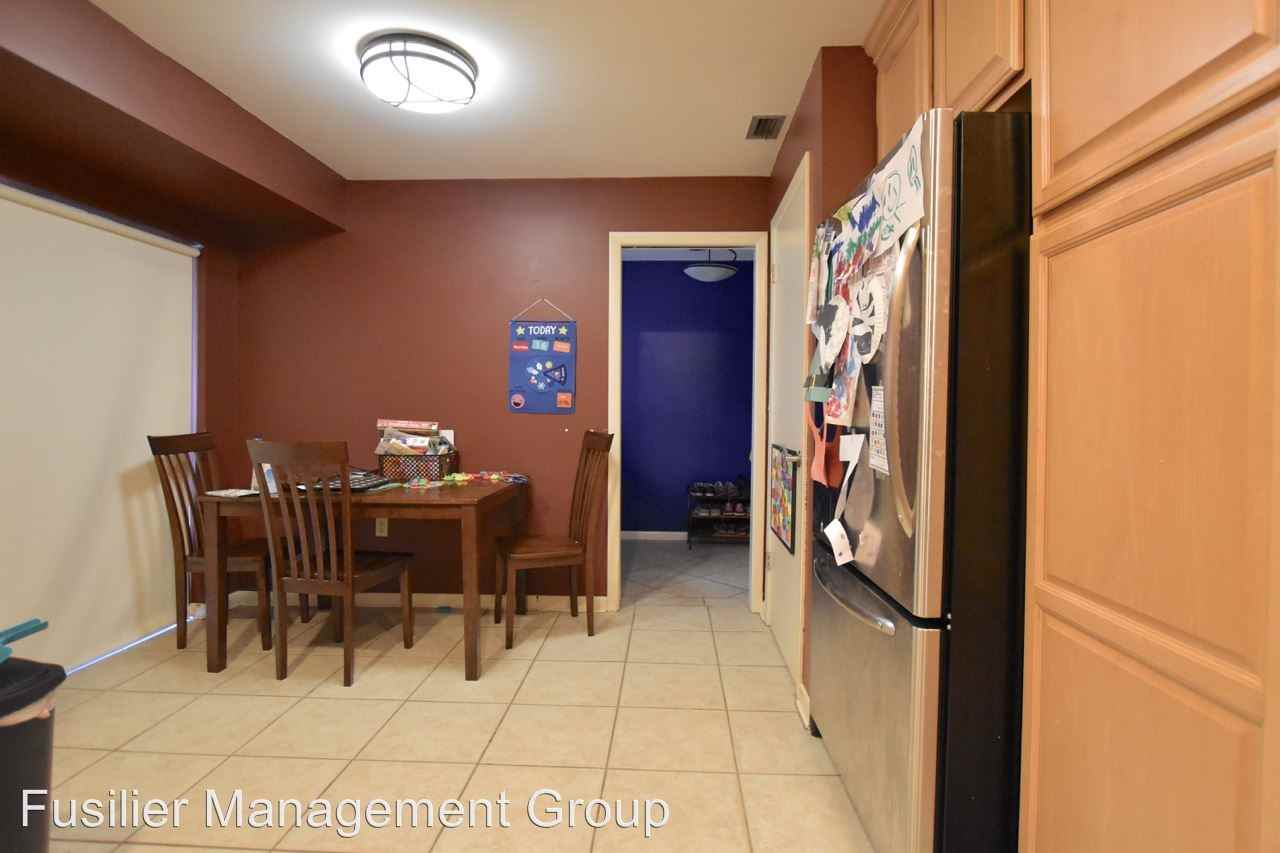 424 Knoll Tree Ln - Photo 3 of 14