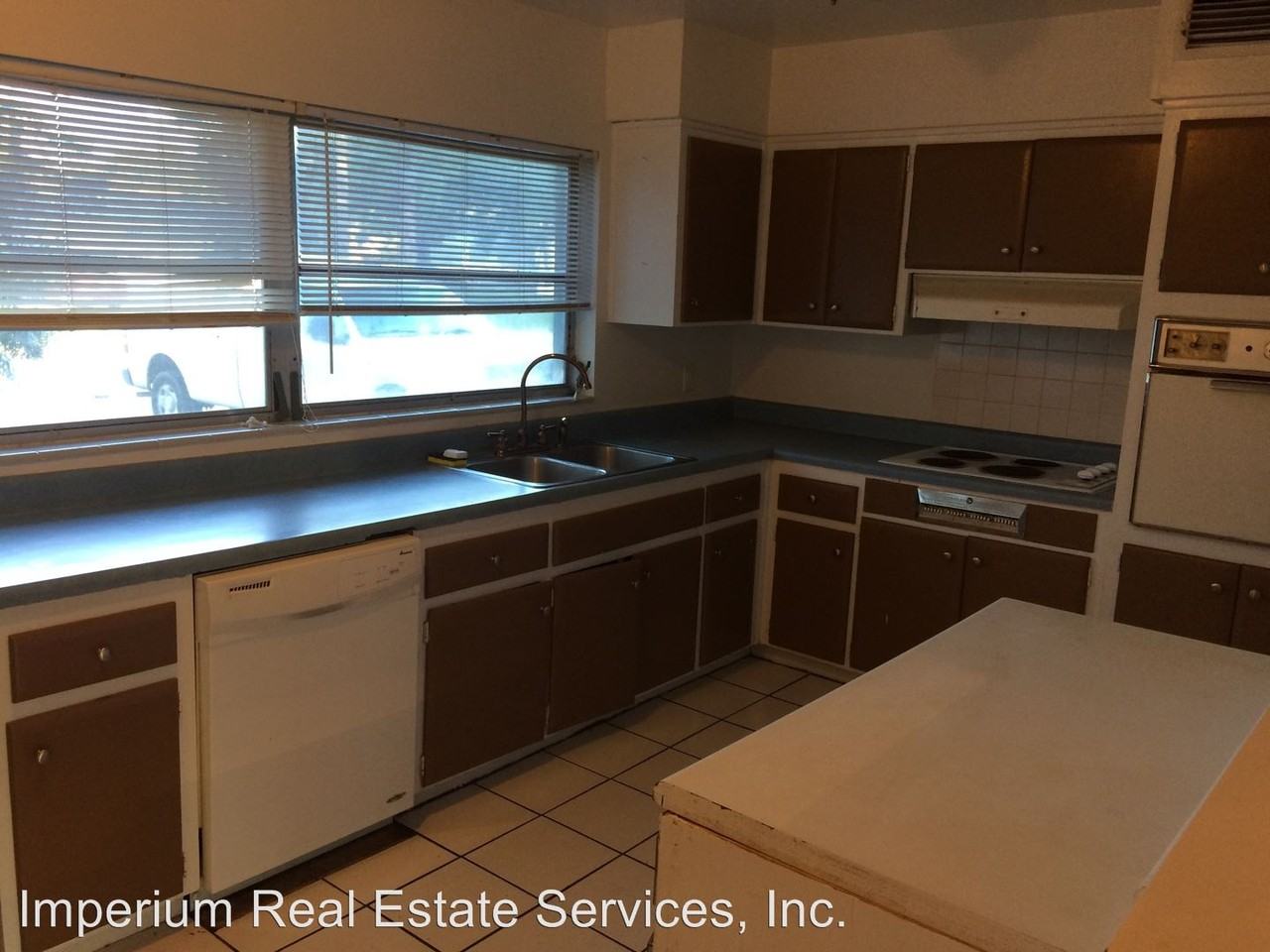 1433 Morrow Dr - Photo 2 of 7