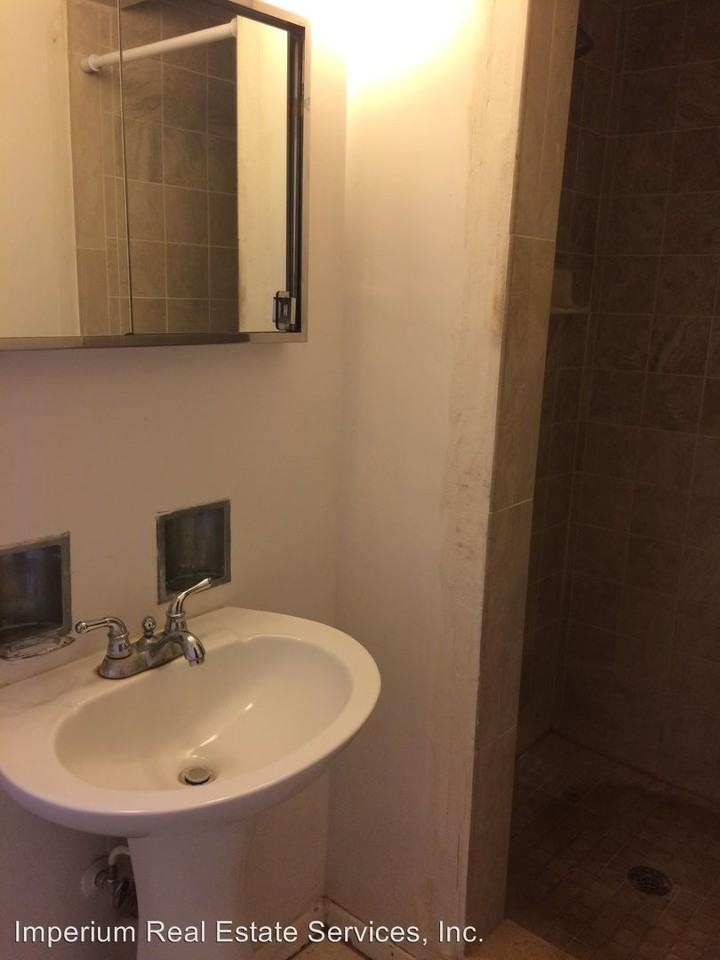 1433 Morrow Dr - Photo 3 of 7