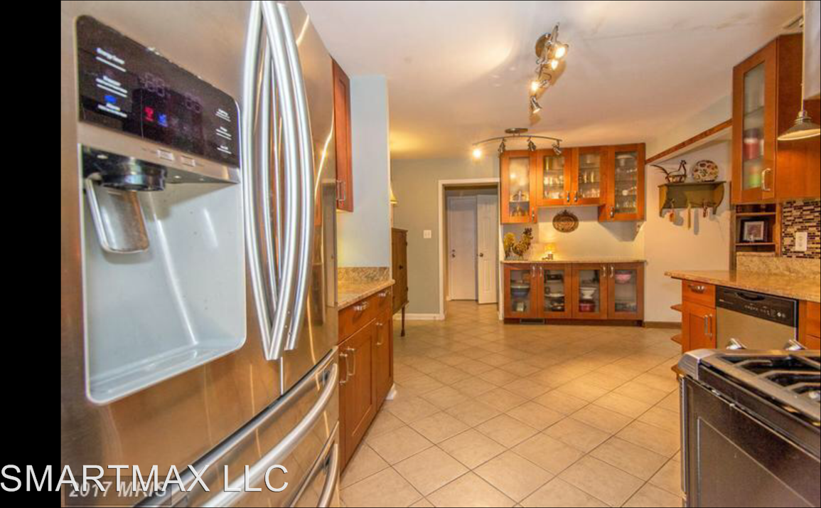 6822 Rolling Rd - Photo 3 of 24