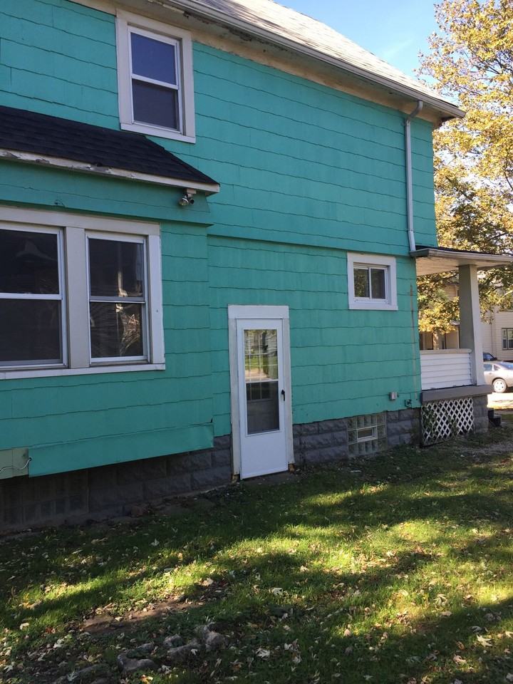 7812 Force Ave - Photo 2 of 17