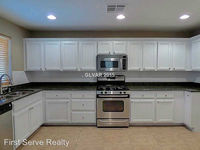 8940 Jennifer Anne Ave - Photo 2 of 9