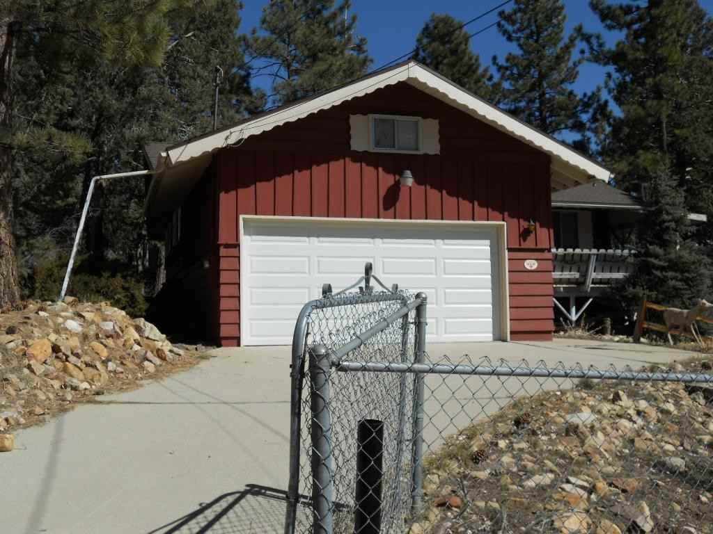 1026 Whispering Forest Dr - Photo 2 of 24