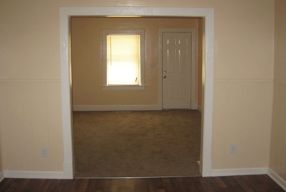 11222 Kentucky Avenue - Photo 2 of 5