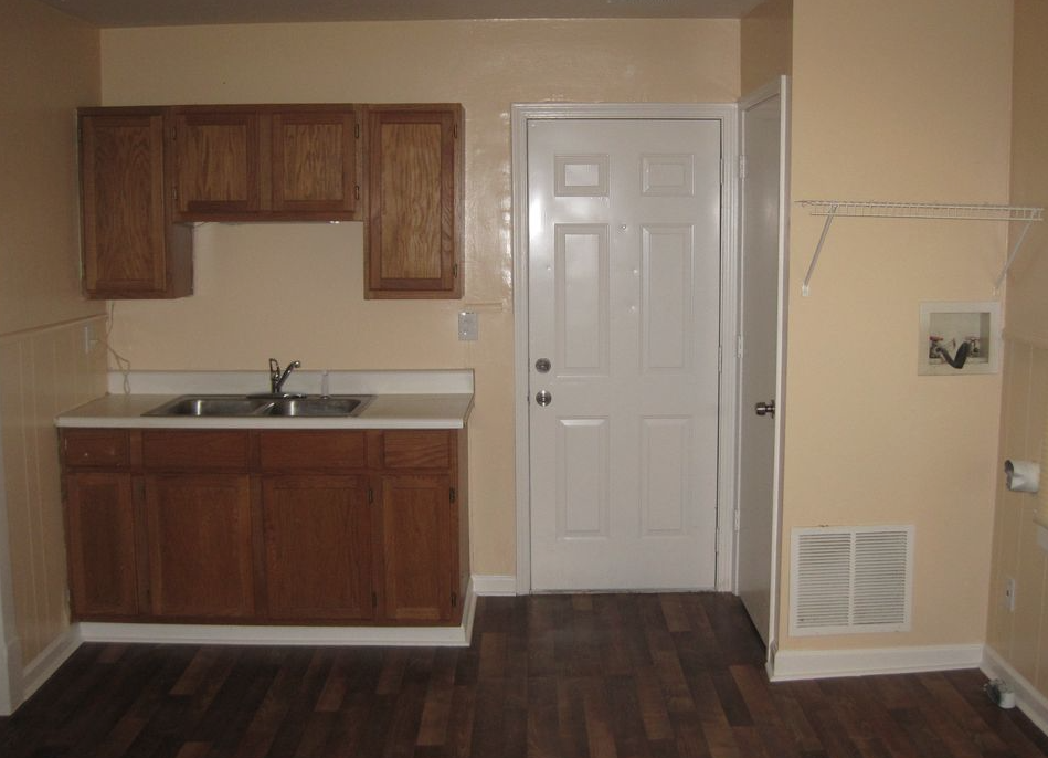 11222 Kentucky Avenue - Photo 3 of 5