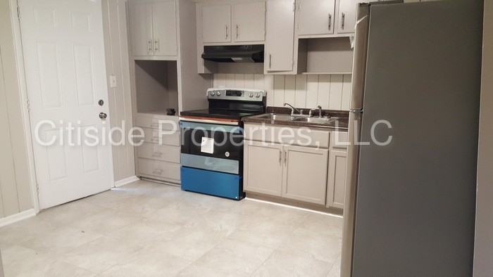 2539 Stone Rd - Photo 2 of 12