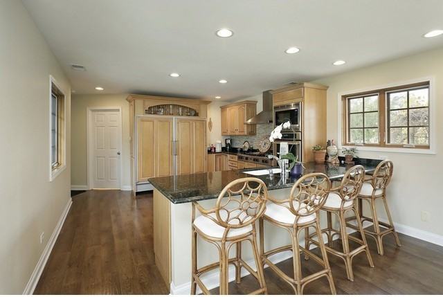 1900 Old Willow Rd - Photo 3 of 10