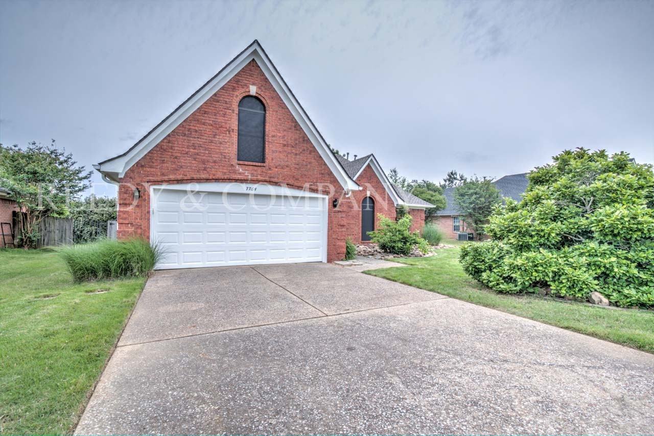 7764 Shadow Glen Ln - Photo 2 of 14