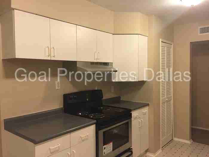 446 Thistle Dr - Photo 3 of 22