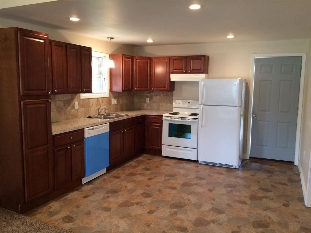 139 E Main St - Photo 3 of 24