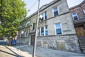 featured image of 3560 W Cermak Rd