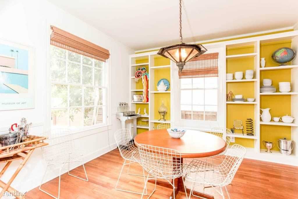 1702 W 29th St - Photo 3 of 5