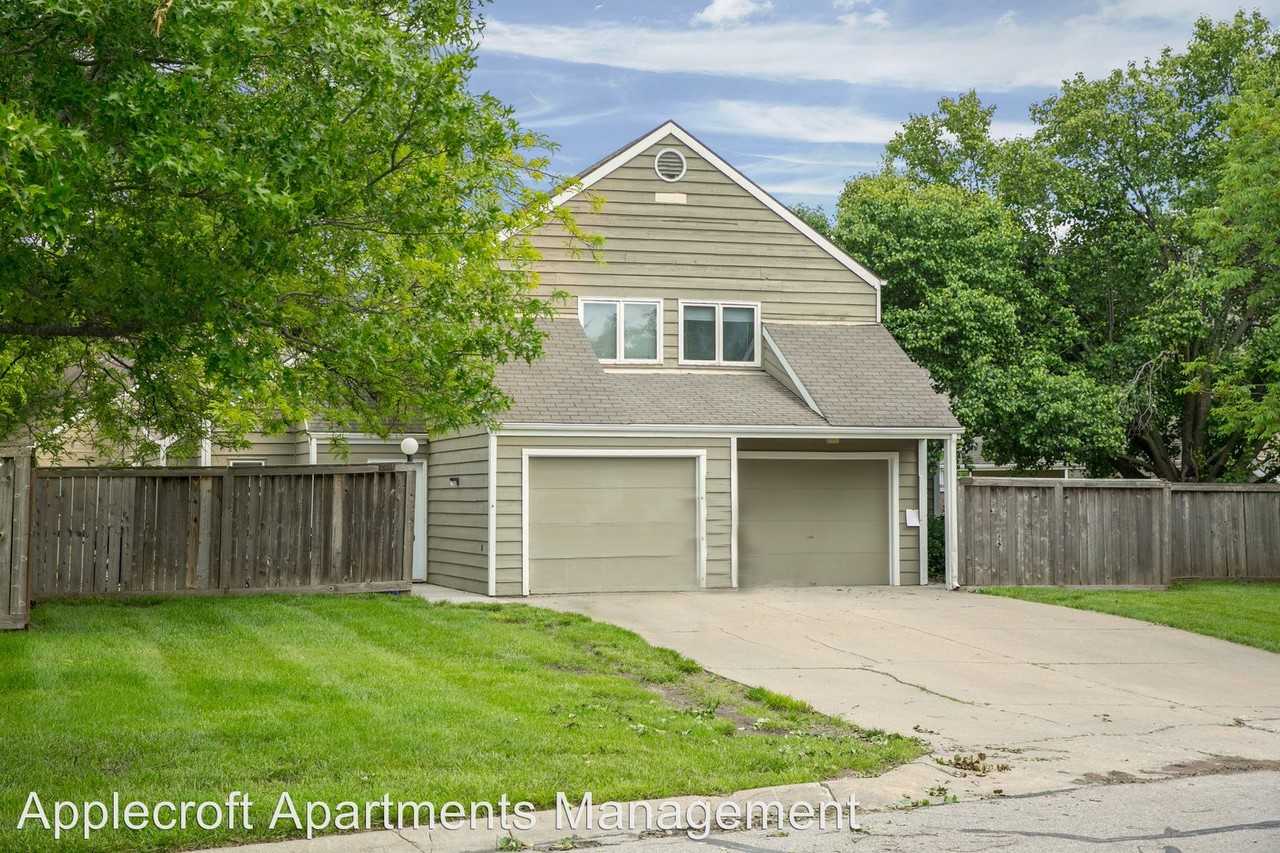 Hawthorn Dr & Lowell Dr - Photo 2 of 12