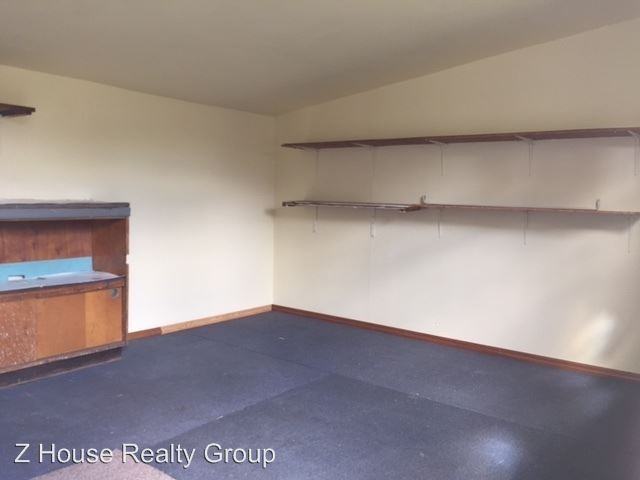 16204 Old Cheney Hwy - Photo 2 of 3