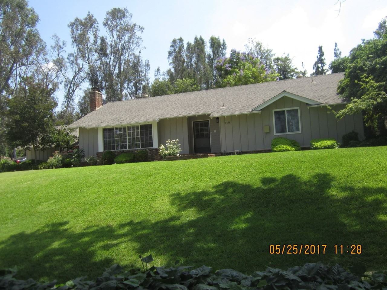 7458 Whitegate Ave - Photo 2 of 21