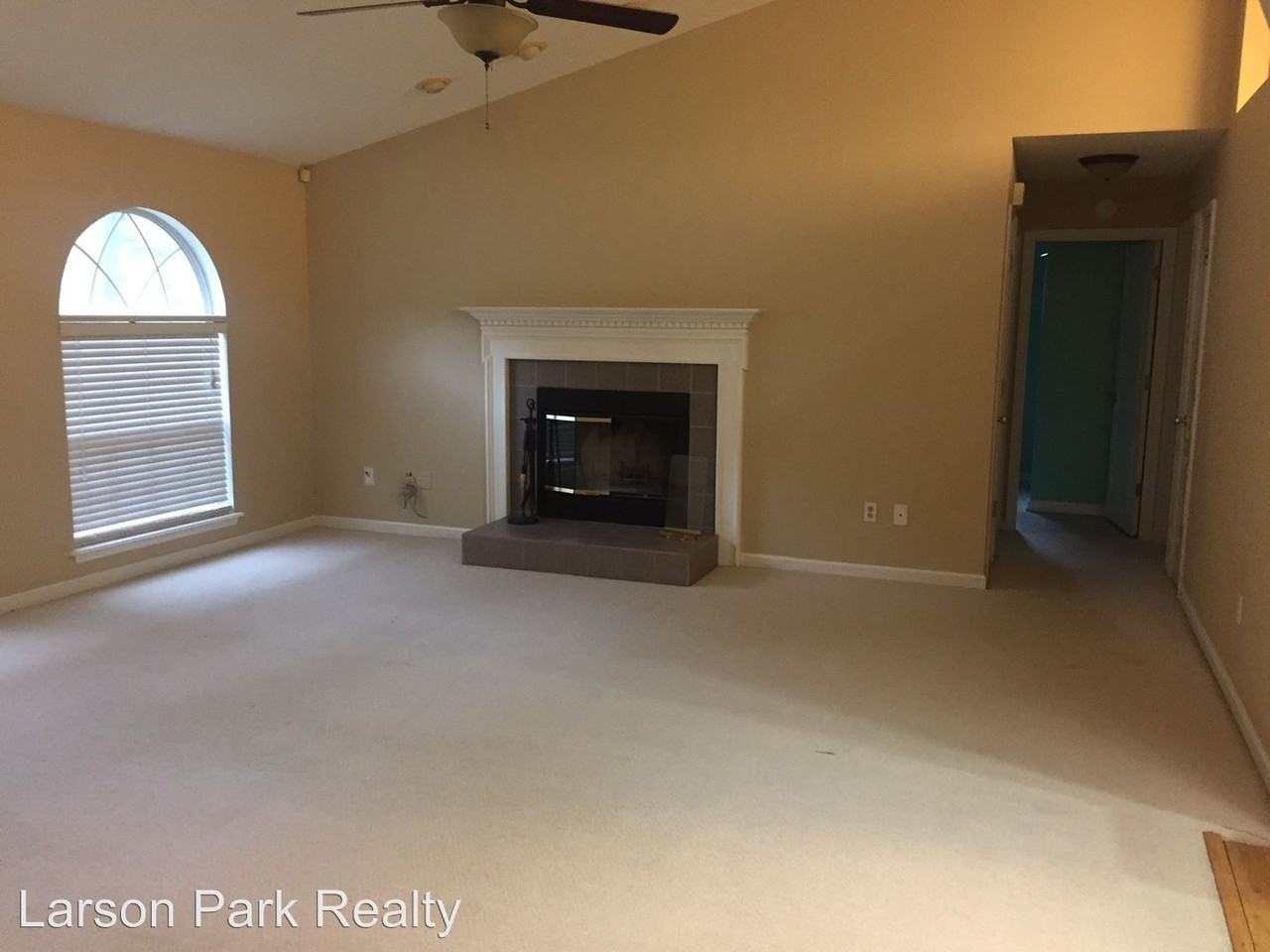 3154 S Fulmer Cir - Photo 2 of 8