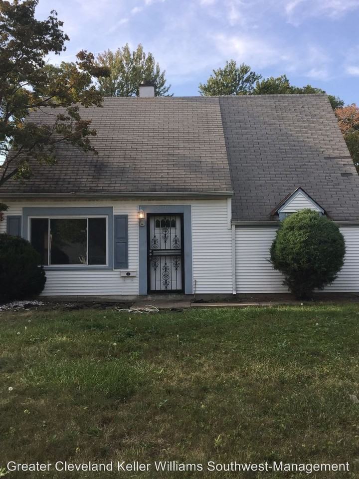 20201 Butternut Ln - Photo 2 of 11