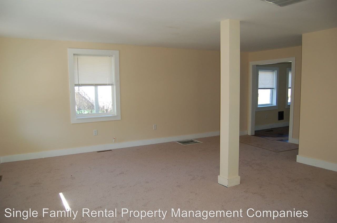 111 Jordanville Rd - Photo 3 of 12