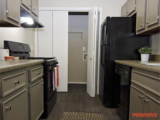 Berkeley Landing - Photo 3 of 10