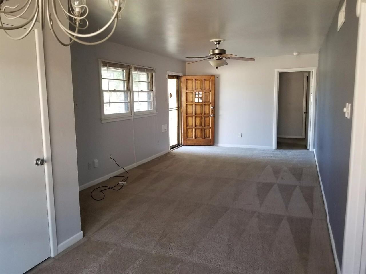 4803 43rd St - Photo 3 of 12