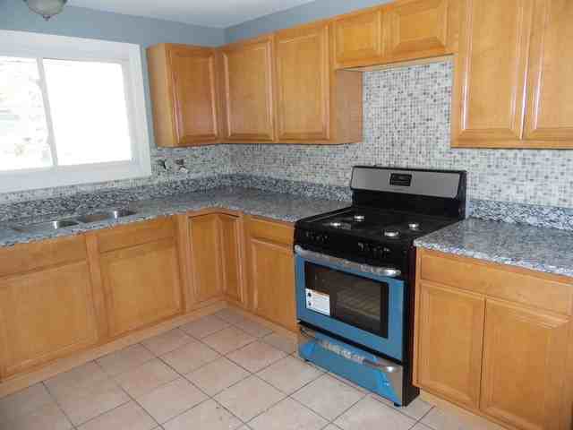 16072 Marian Dr - Photo 2 of 12
