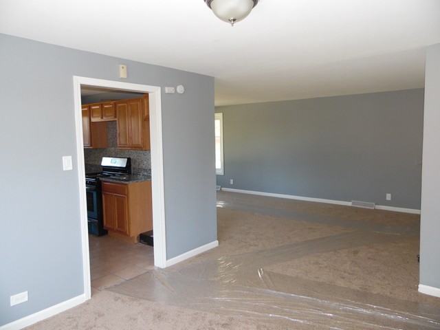 16072 Marian Dr - Photo 3 of 12