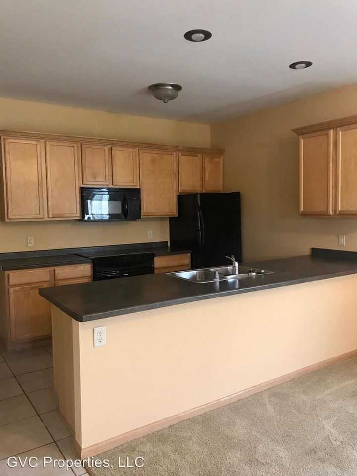 81 Katie Ln - Photo 2 of 5