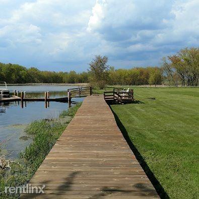 413 Rowley St - Photo 3 of 8