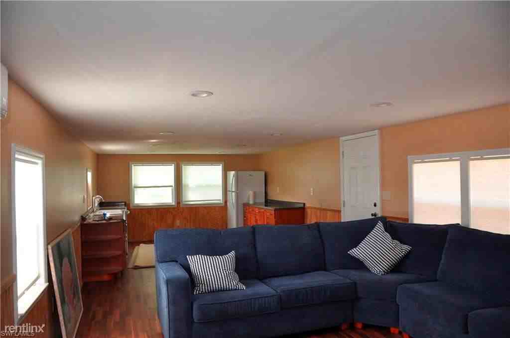 7645 Grady Dr - Photo 3 of 7