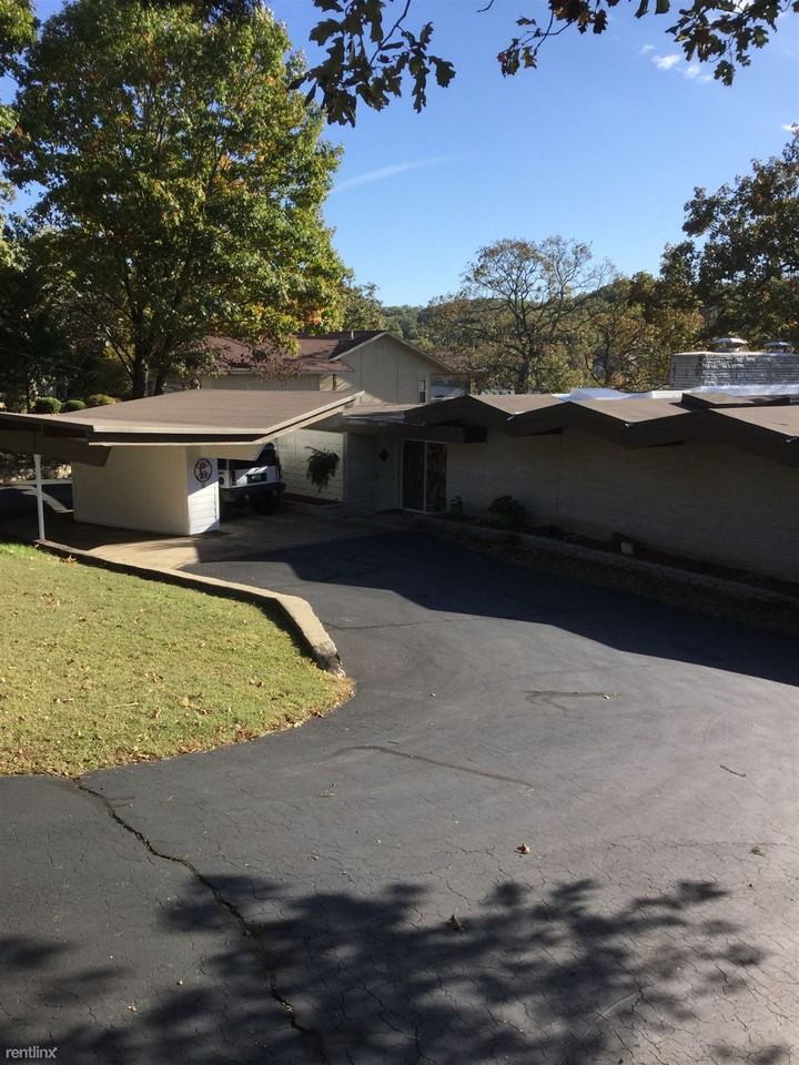 298 Oak Ridge Dr - Photo 3 of 7