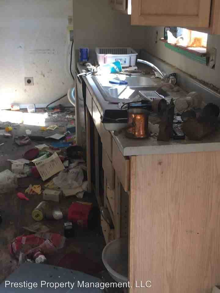 12550 Hilltop Heights - Photo 2 of 13