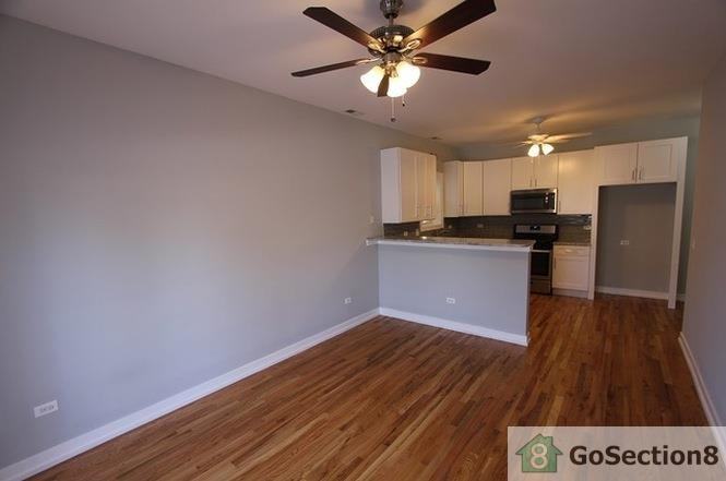 947 W 71st St #1stFL - Photo 3 of 14