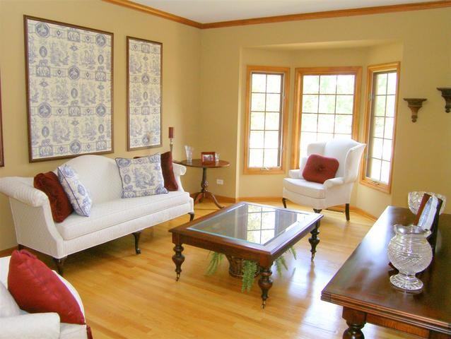 814 Ridgelawn Trail - Photo 3 of 27