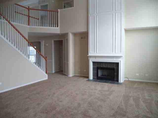 1166 Goldfinch Ln - Photo 2 of 13