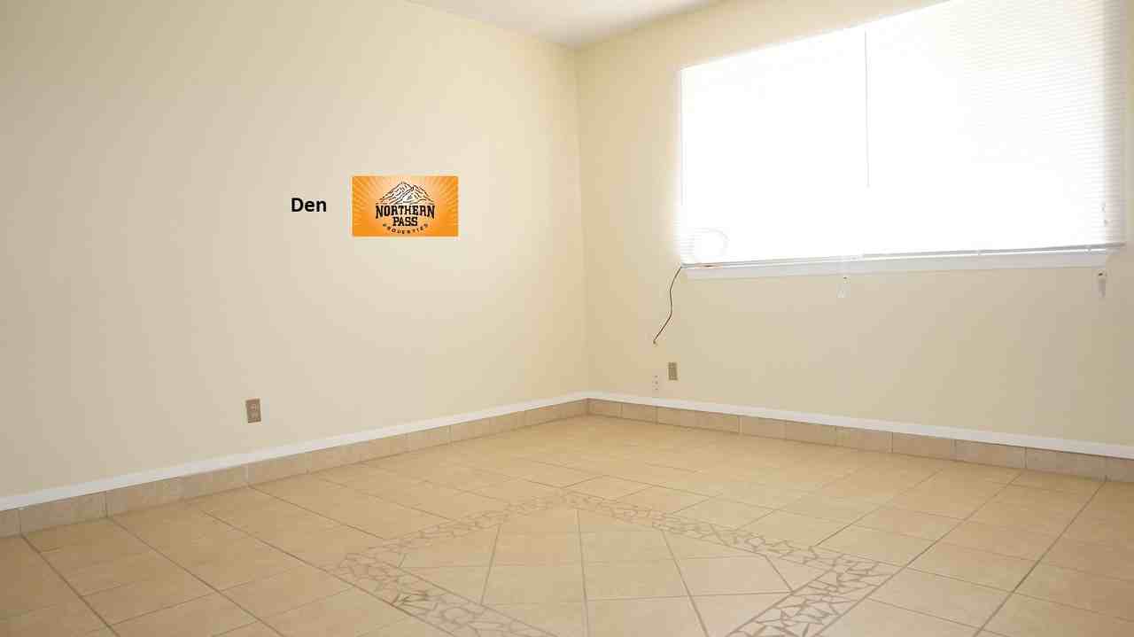 10181 Lakeview Drive - Photo 3 of 18