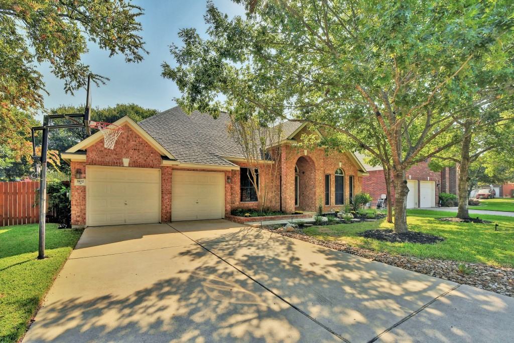 3102 Ash Glen Ln - Photo 3 of 30