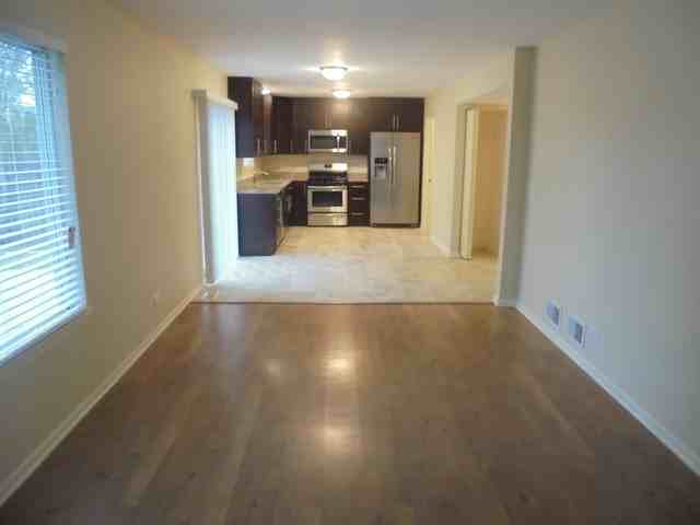 270 Bridlewood Cir - Photo 3 of 32