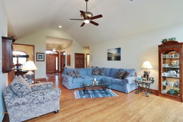 3402 Cypress Dr - Photo 2 of 22
